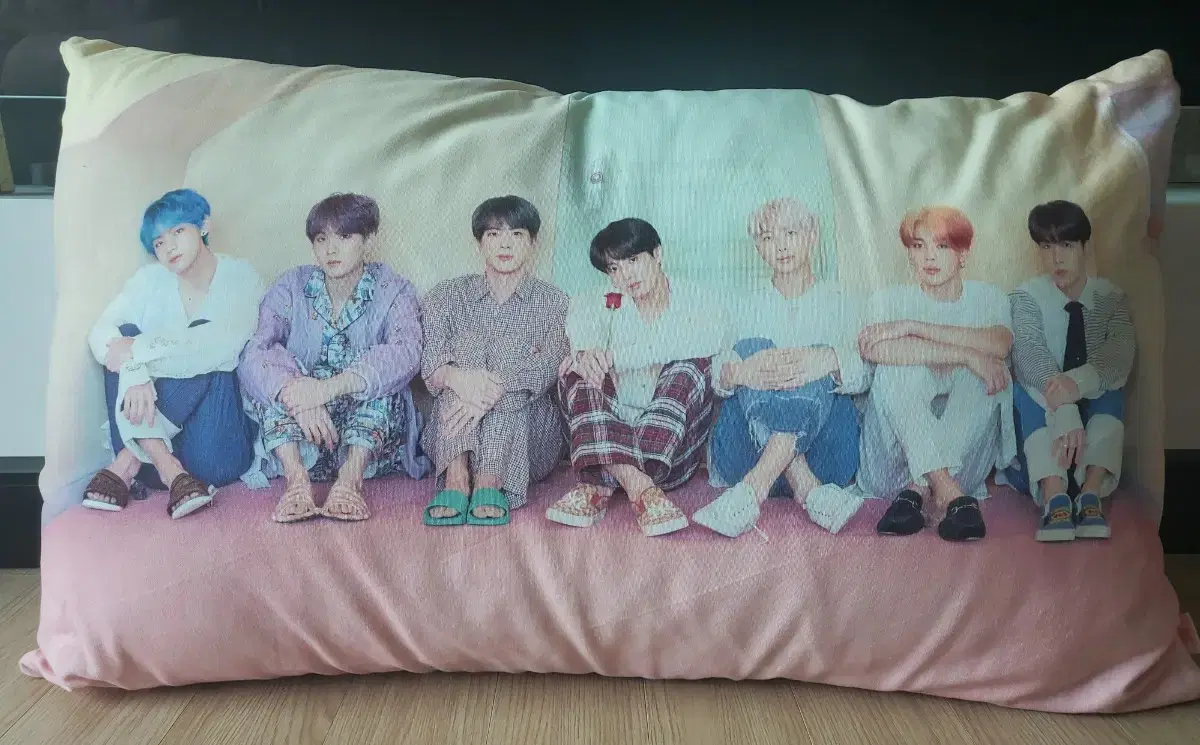 BTS 대왕쿠션 75 x 40cm